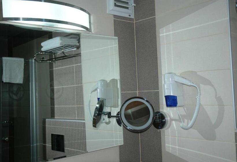 اتاق سوپریور, Suite Laguna Otel