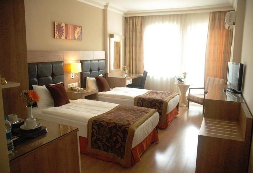 اتاق سوپریور, Suite Laguna Otel