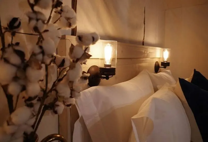 Deluxe Tent, Black Tree Resort
