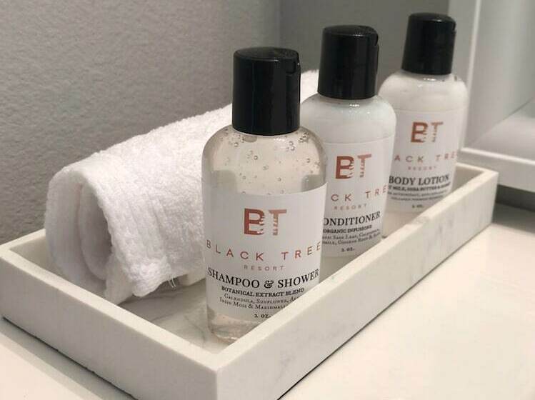 كوخ ديلوكس, Black Tree Resort