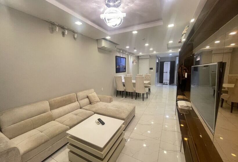 آپارتمان خانوادگی, Scenic Valley Suite