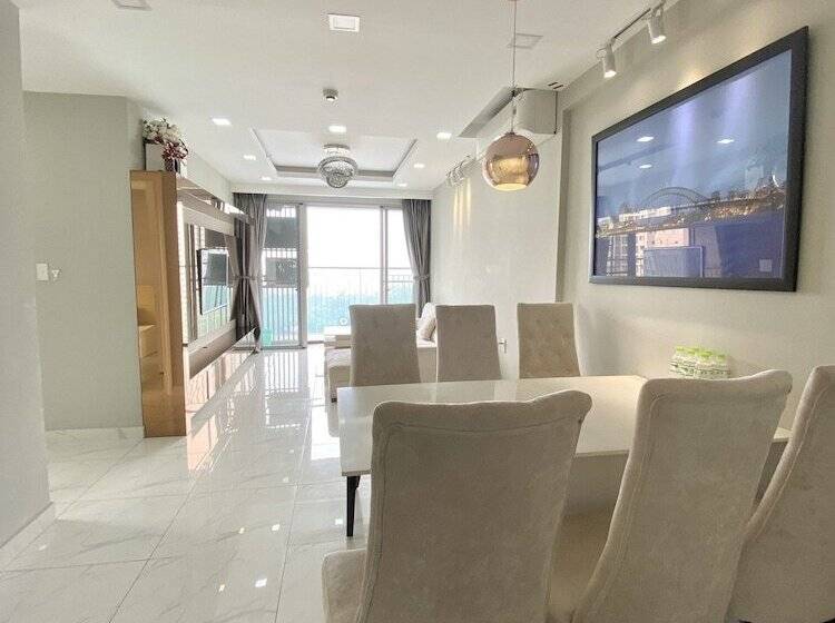 آپارتمان خانوادگی, Scenic Valley Suite