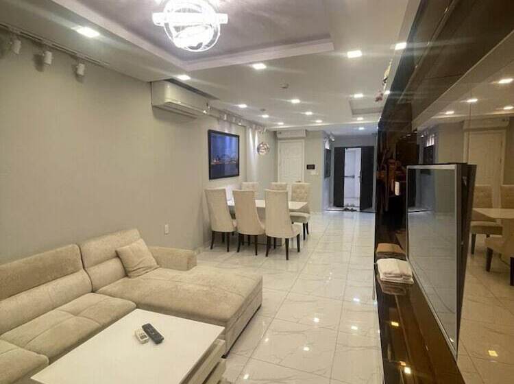 آپارتمان خانوادگی, Scenic Valley Suite