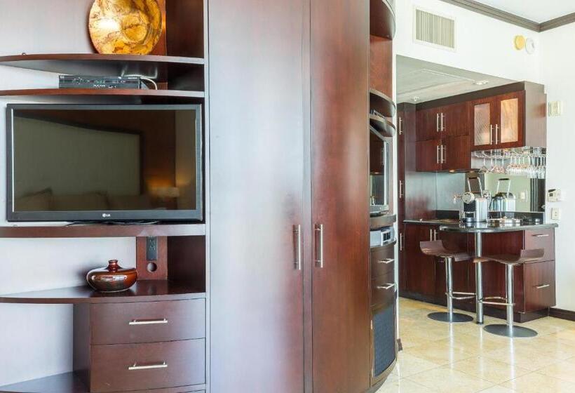 带1个卧室的带阳台的公寓, Sbv Luxury Ocean Hotel Suites