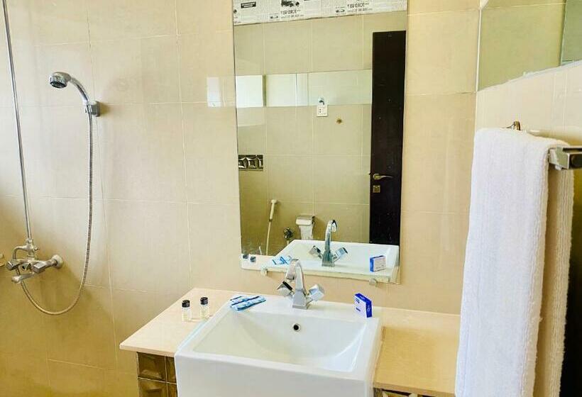 اتاق خانوادگی, Royal One