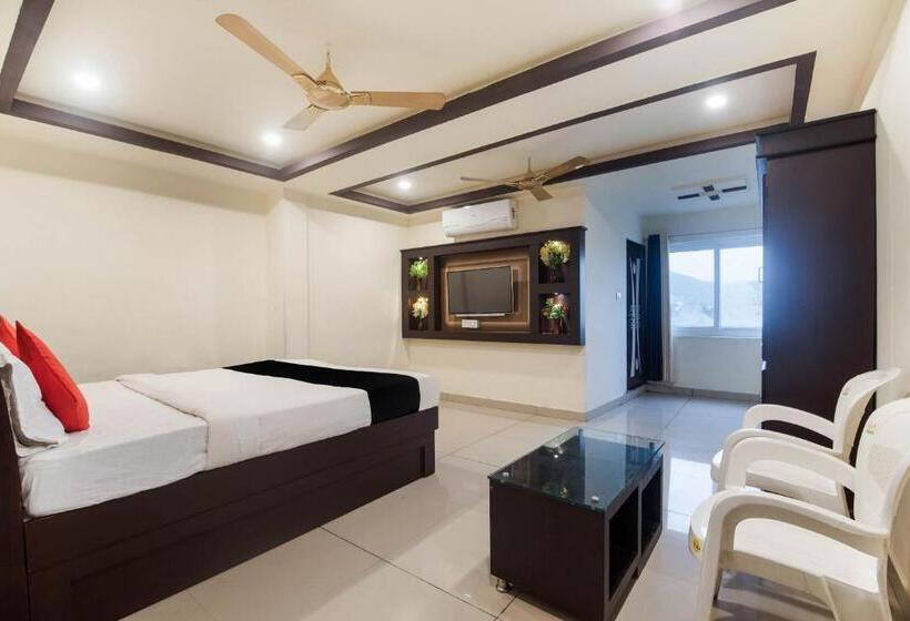 デラックストリプルルーム, Capital O Alfa