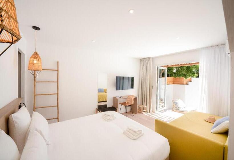 Семейный Номер Вид на Сад, Hôtel Casa Marina