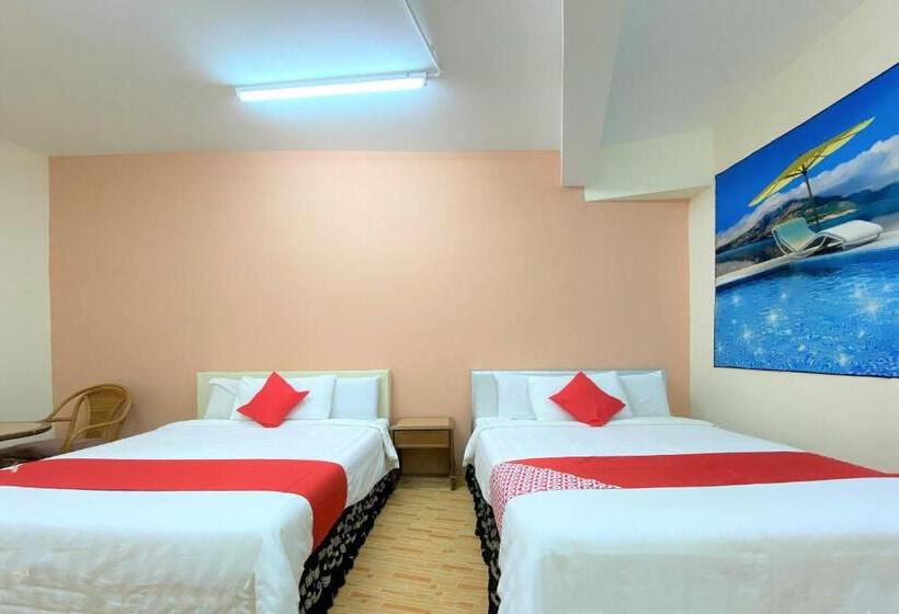 Family Suite, Oyo 89540 B  Penang