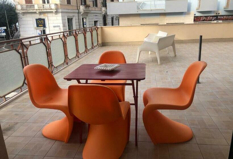 חדר דלוקס עם מרפסת, Bed A Cavour