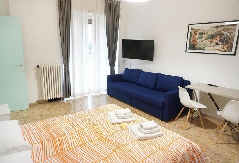 חדר סטנדרט עם מיטת קינג, Bed A Cavour