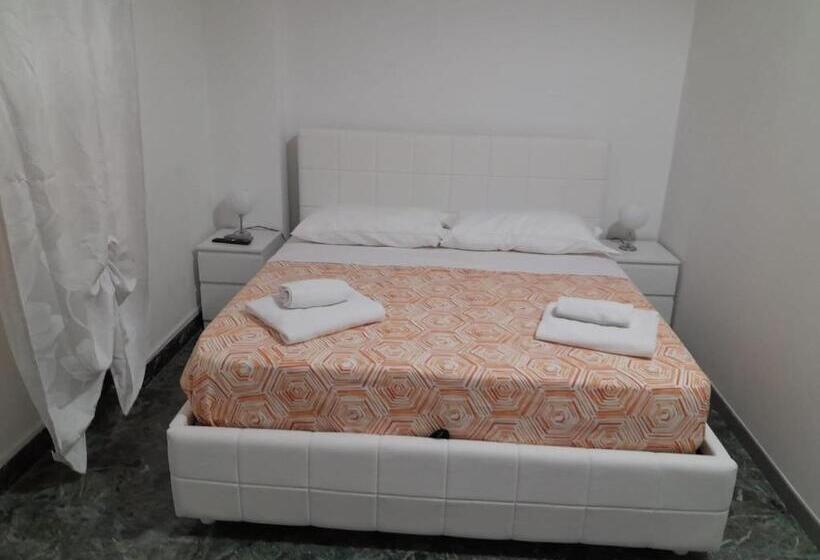 חדר דלוקס, Bed A Cavour