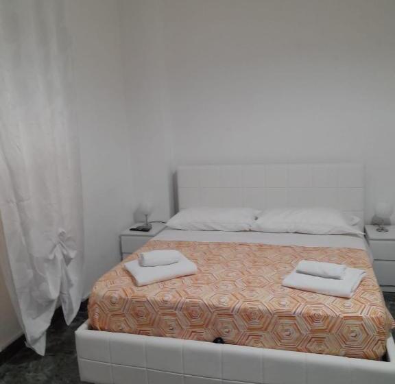 חדר דלוקס, Bed A Cavour