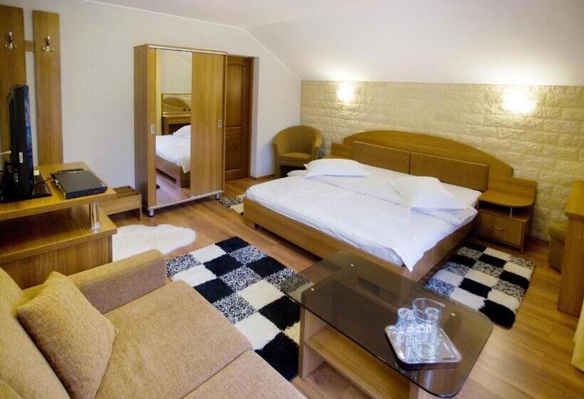 スタンダードトリプルルーム, Resort Europark Fundata