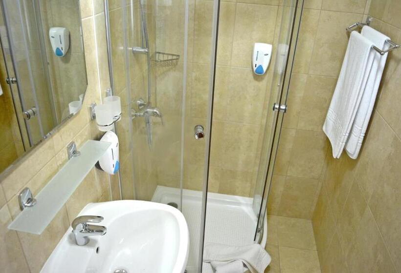 スタンダードトリプルルーム, Resort Europark Fundata