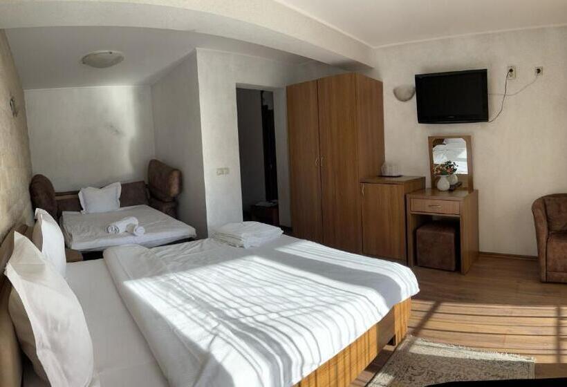 スタンダードトリプルルーム, Resort Europark Fundata