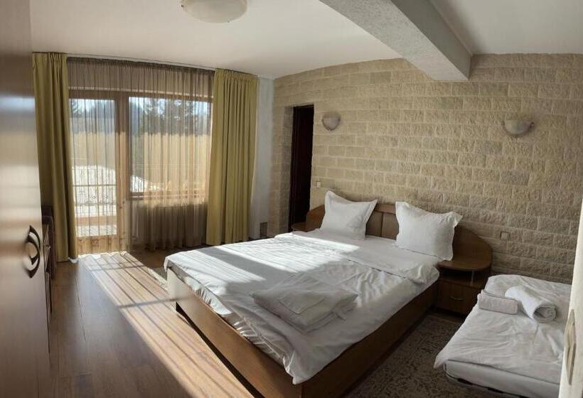 スタンダードトリプルルーム, Resort Europark Fundata