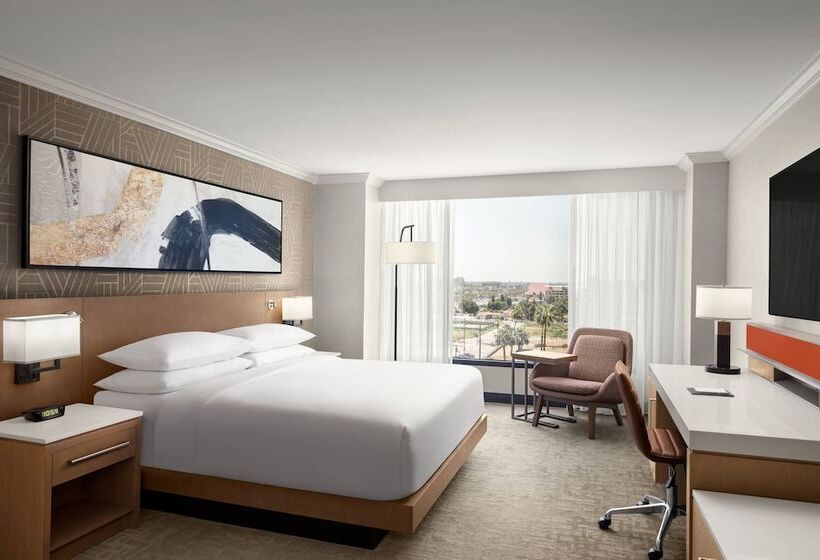 غرفة تنفيذية, Delta Hotels By Marriott Anaheim Garden Grove