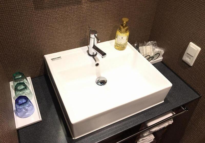 스탠다드 스튜디오, Elba Castillo San Jorge & Antigua Suite