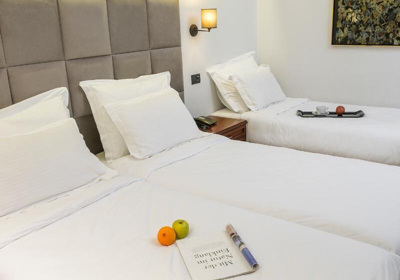 스탠다드 트리플 룸, Athens Odeon