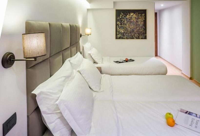 스탠다드 트리플 룸, Athens Odeon