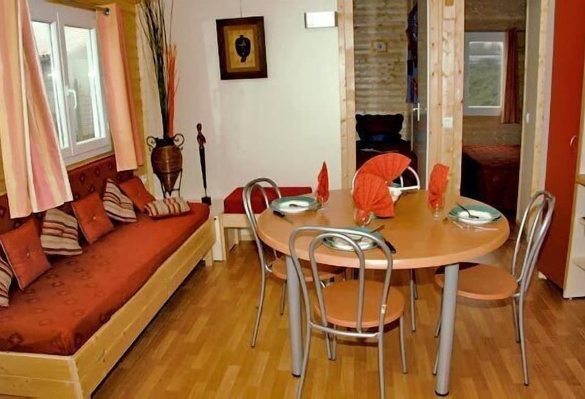 خانه 2 خوابه, Lagrange Vacances Les Pescalunes