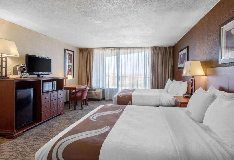 غرفة قياسية مطلّة علي حمام السباحة, Quality Inn View Of Lake Powell  Page