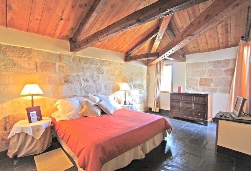 סוויטת ג'וניור, Posada Real Castillo Del Buen Amor