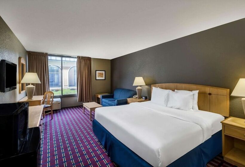 Номер Deluxe, Travelodge By Wyndham Memphis Airport/graceland