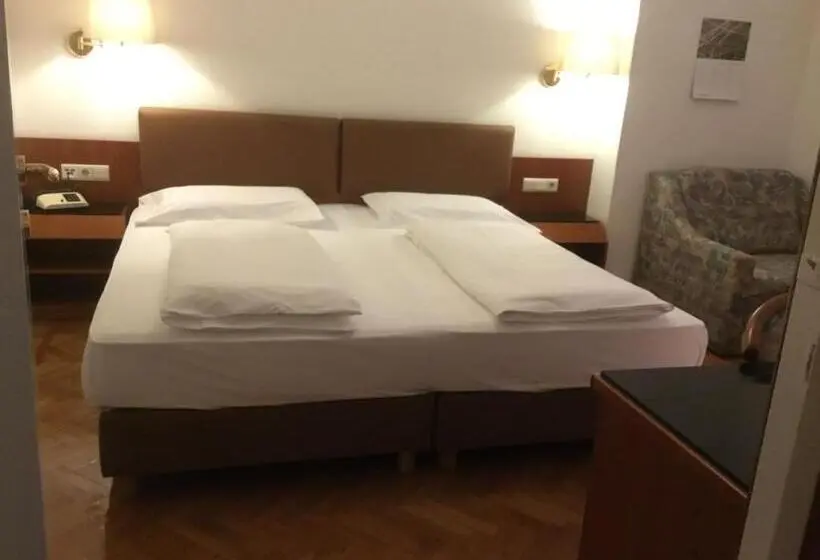 آپارتمان 1 خوابه, Adria