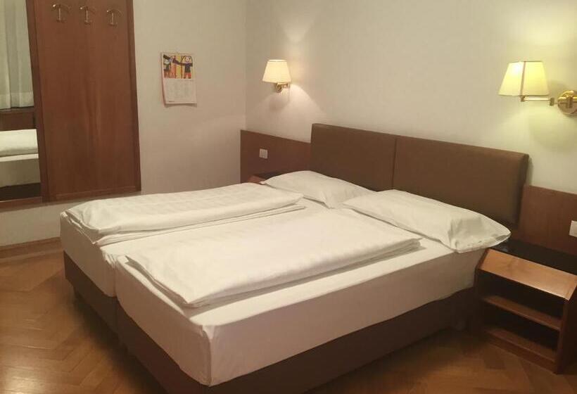 اتاق استاندارد, Adria