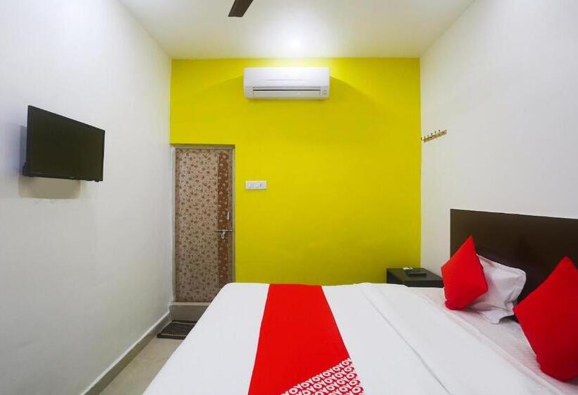 חדר קלאסי לשלושה, Oyo 64985 Raipur Inn