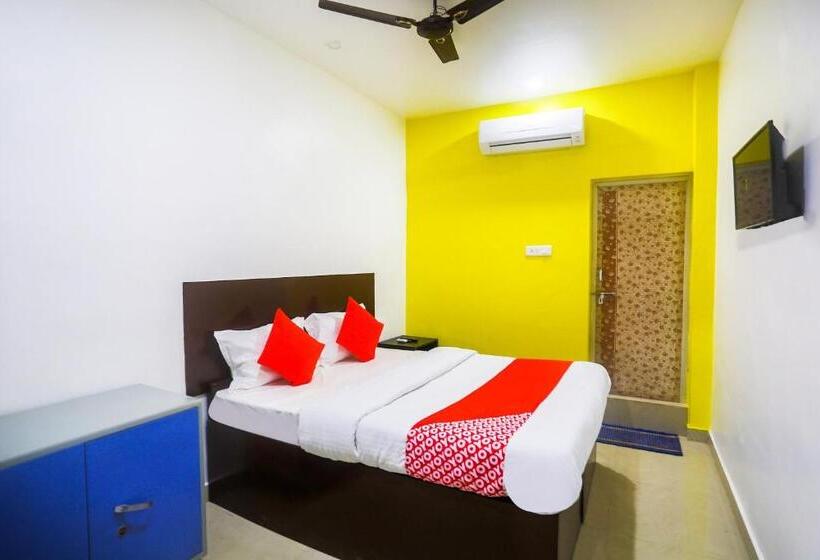 חדר קלאסי לשלושה, Oyo 64985 Raipur Inn