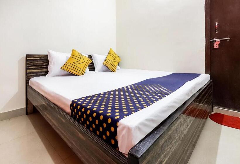 Standard Trippelrum, Spot On 66976 Tirupati Guest House