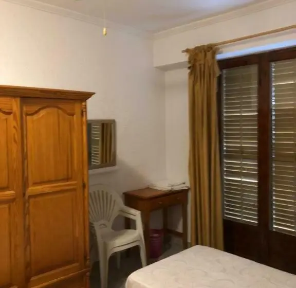 اتاق استاندارد با سرویس بهداشتی مشترک, Casa De Huespedes El Almendro
