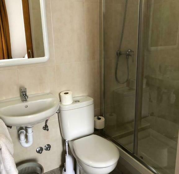 اتاق استاندارد با سرویس بهداشتی مشترک, Casa De Huespedes El Almendro