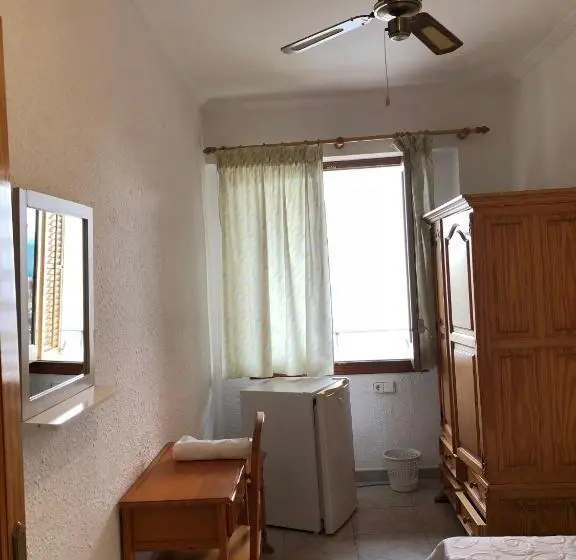 اتاق استاندارد یک تخته با سرویس بهداشتی مشترک, Casa De Huespedes El Almendro
