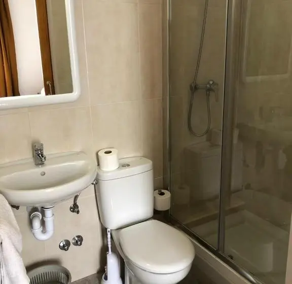 اتاق استاندارد یک تخته با سرویس بهداشتی مشترک, Casa De Huespedes El Almendro