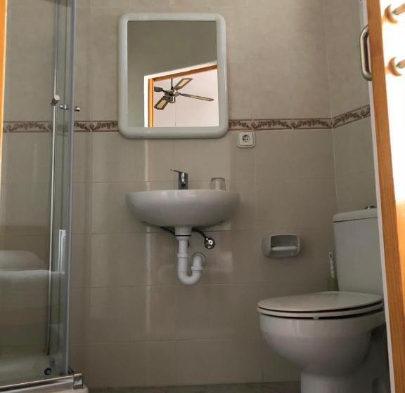 اتاق استاندارد, Casa De Huespedes El Almendro