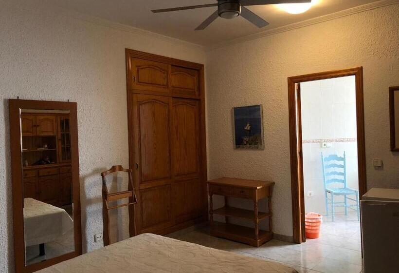 اتاق استاندارد, Casa De Huespedes El Almendro