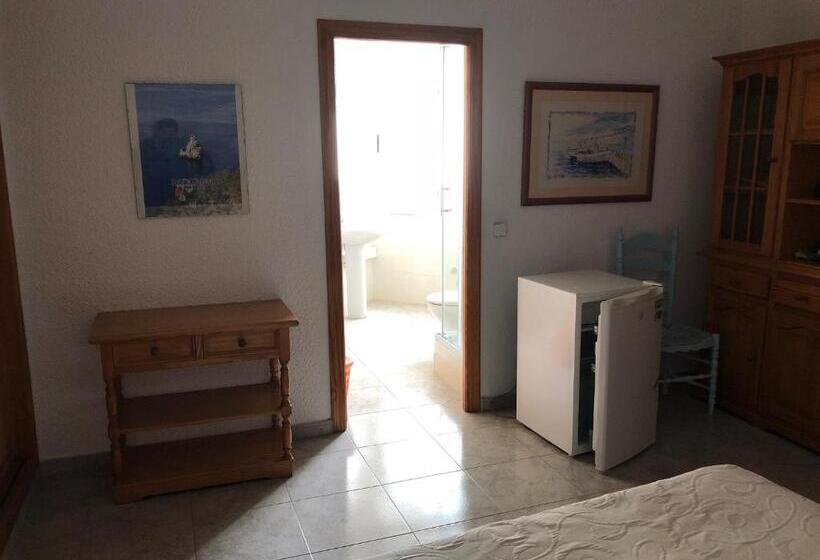 اتاق استاندارد, Casa De Huespedes El Almendro