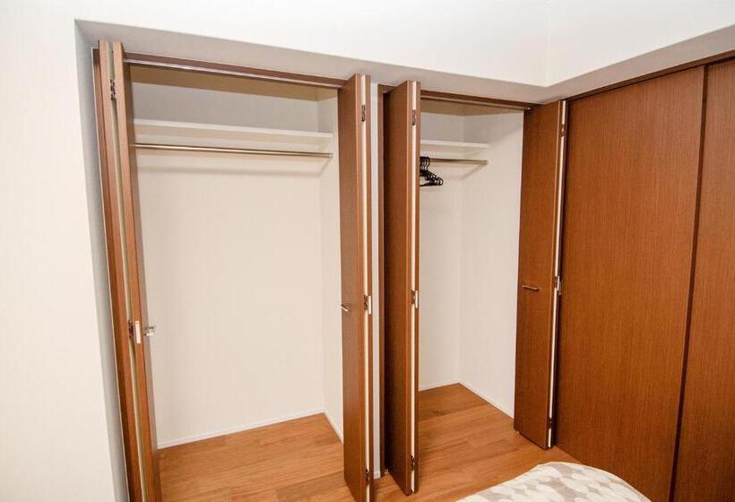 Apartament 2 Dormitoris, Residence Saku