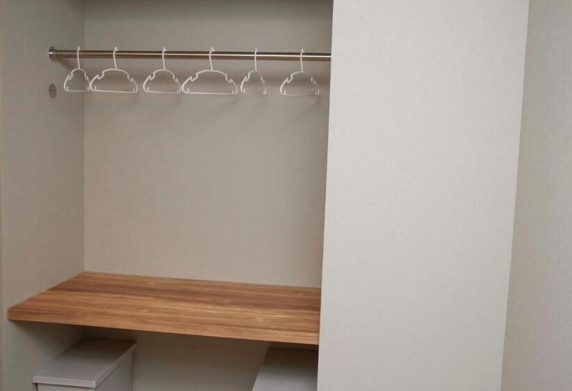 수피리어 스위트, Spresso East