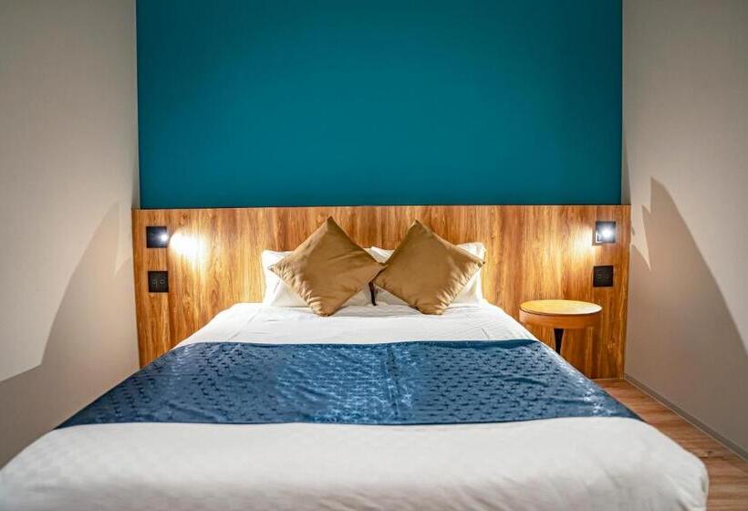 수피리어 스위트, Spresso East