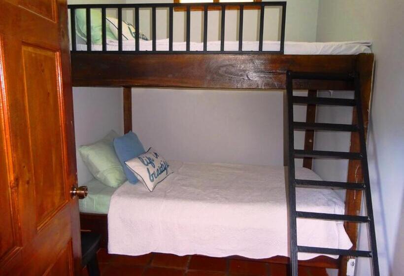 غرفة عائلية, Toucan Lane Hotel And Restaurant