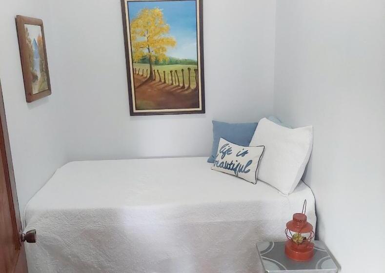 غرفة عائلية, Toucan Lane Hotel And Restaurant