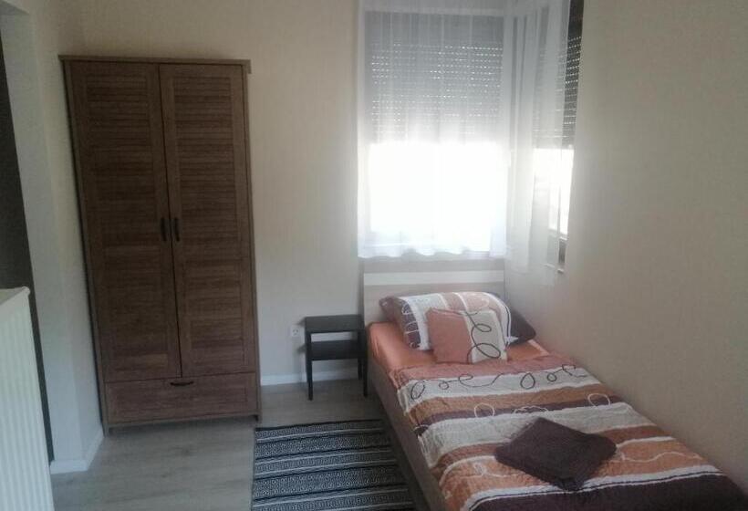 Апартаменты 1 Спальня, Cserke Apartmanház