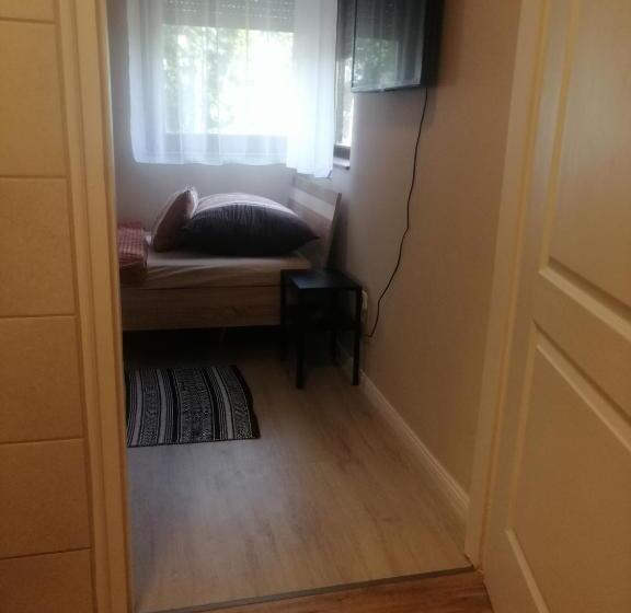 침실 1개 아파트, Cserke Apartmanház