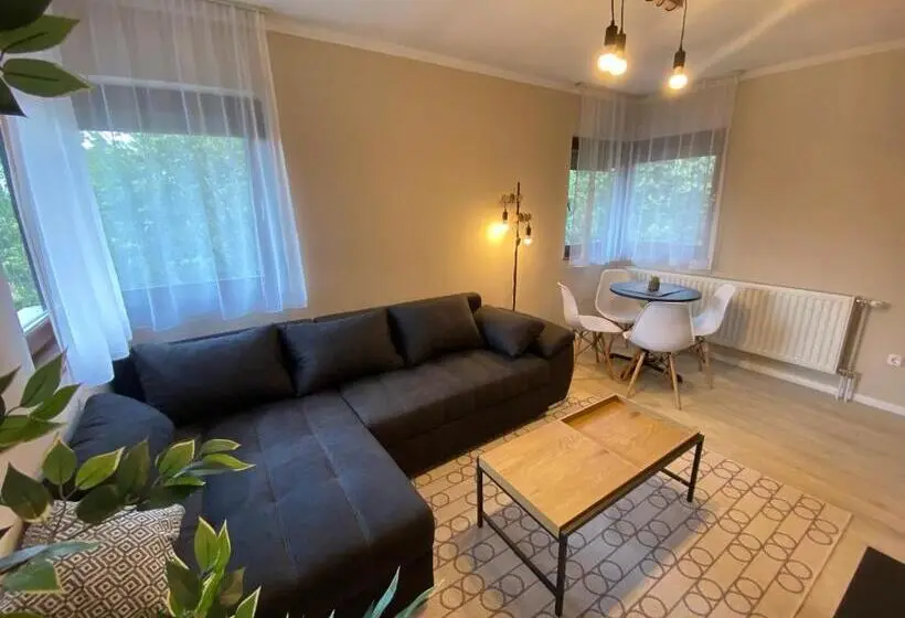 1ベッドルームハウス, Cserke Apartmanház