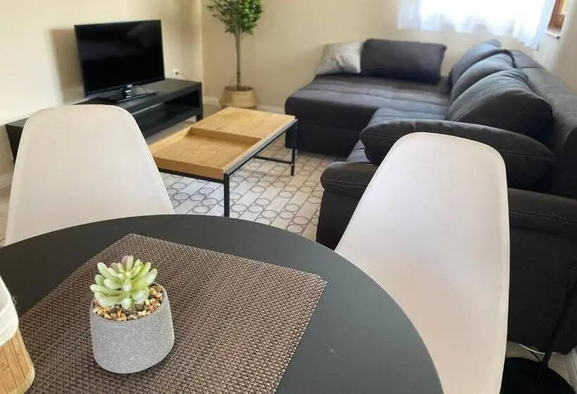 1ベッドルームハウス, Cserke Apartmanház