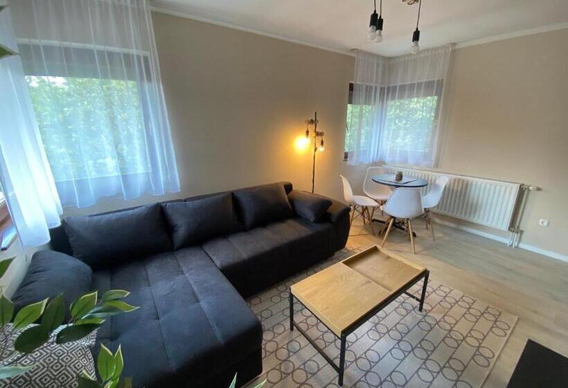Апартаменты 1 Спальня, Cserke Apartmanház